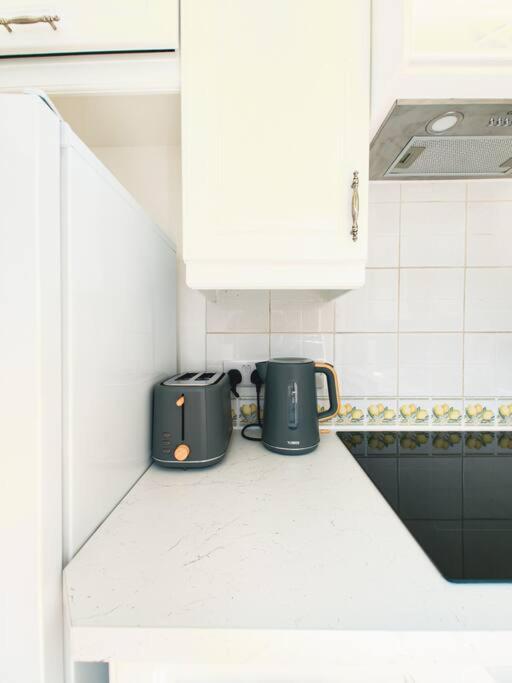 New Marylebone Gem/One Bedroom Лондон Экстерьер фото